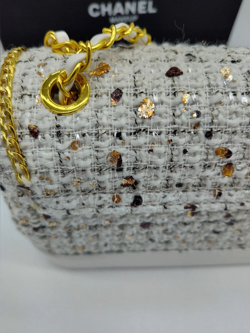 CHANEL Makeup Promotional Gift White Tweed Gold Chain Cosmetic CC Turnlock NIB